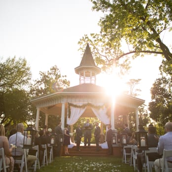 Austin Queer Weddings - Photographers Near Me