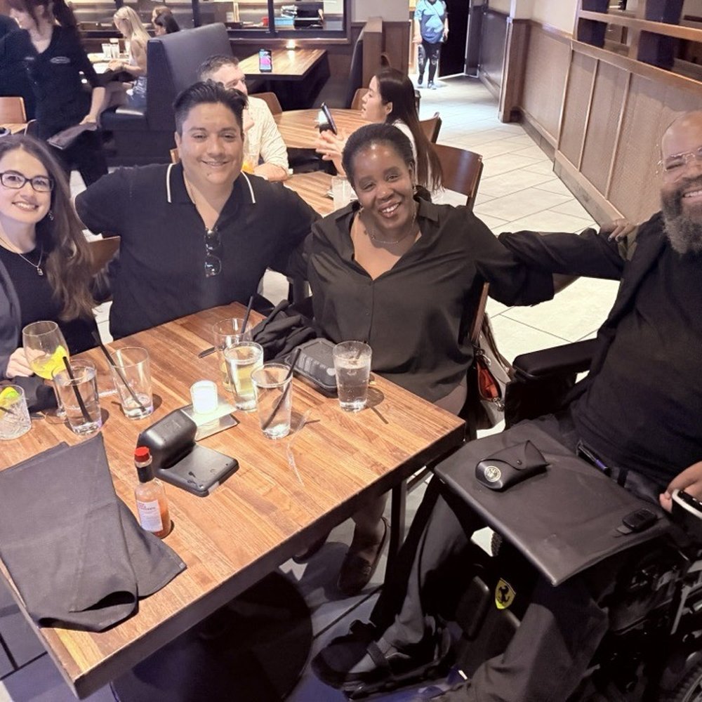 A Hardy dinner with friends A Hardy dinner with friends