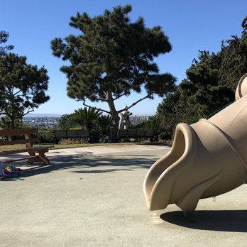 Irvine Terrace Park - View of the ocean. - Parks Near Me - Newport Beach, California Irvine Terrace Park - View of the ocean. - Parks Near Me - Newport Beach, California