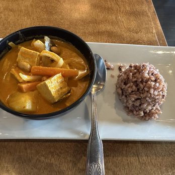 Silk Thai Cuisine - Mussaman Curry lunch special - Thai Near Me - Huntington Beach, California Silk Thai Cuisine - Mussaman Curry lunch special - Thai Near Me - Huntington Beach, California
