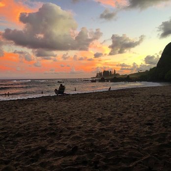 Hamoa Beach - Beaches Near Me - Hana, Hawaii