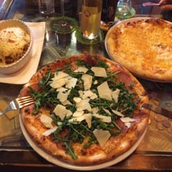 Porta Via - Lasagne, Pizza Ruccola, Pizza Margarita.