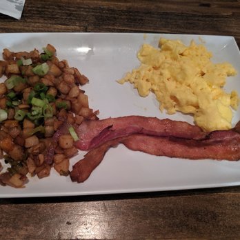 The Tap - Free breakfast for Best Western: excellent! - Sports Bars Near Me - Boulder City, Nevada