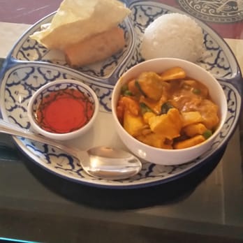 Siam Elephant - Beautiful plate of pumpkin curry. - Thai Near Me - Carpinteria, California Siam Elephant - Beautiful plate of pumpkin curry. - Thai Near Me - Carpinteria, California