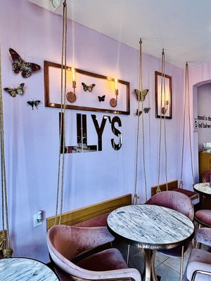 Lilys Chocolate & Coffee by null