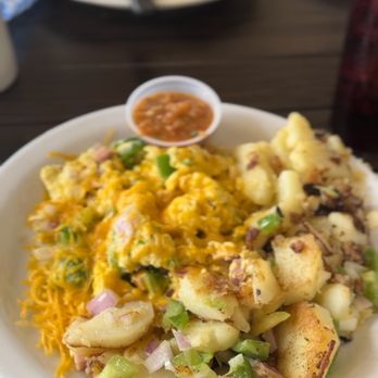 Carolyn's Cafe - Denver Scrambler with O'Brien Style Potatoes - Breakfast & Brunch Near Me - Redlands, California