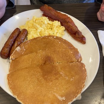 Cheliz - Diners Near Me - Redlands, California