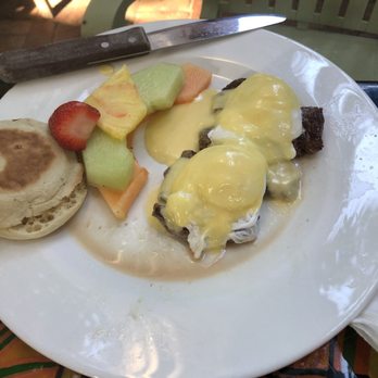 Blue Heaven - Steak Benedict - Breakfast & Brunch Near Me - Key West, Florida