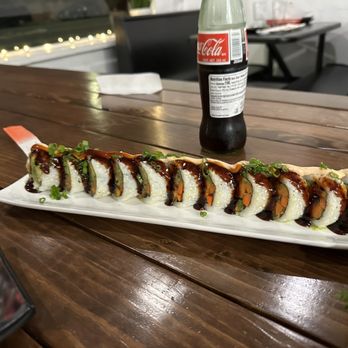 Vegan Castle - Vegetable Tempura Roll - Vegan Near Me - Long Beach, California Vegan Castle - Vegetable Tempura Roll - Vegan Near Me - Long Beach, California