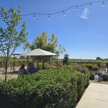 Block 21 Winery - Outdoor seating - Wineries Near Me - Lodi, California Block 21 Winery - Outdoor seating - Wineries Near Me - Lodi, California