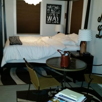 Front Beach Cottages - Comfy linens - Vacation Rentals Near Me - Ocean Springs, Mississippi Front Beach Cottages - Comfy linens - Vacation Rentals Near Me - Ocean Springs, Mississippi
