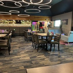 Aurora Borealis - Nice interior (restroom clean too!)