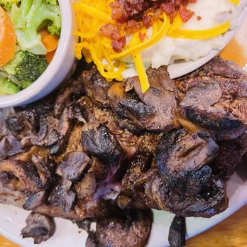Texas Roadhouse - Steakhouses Near Me - Durham, North Carolina