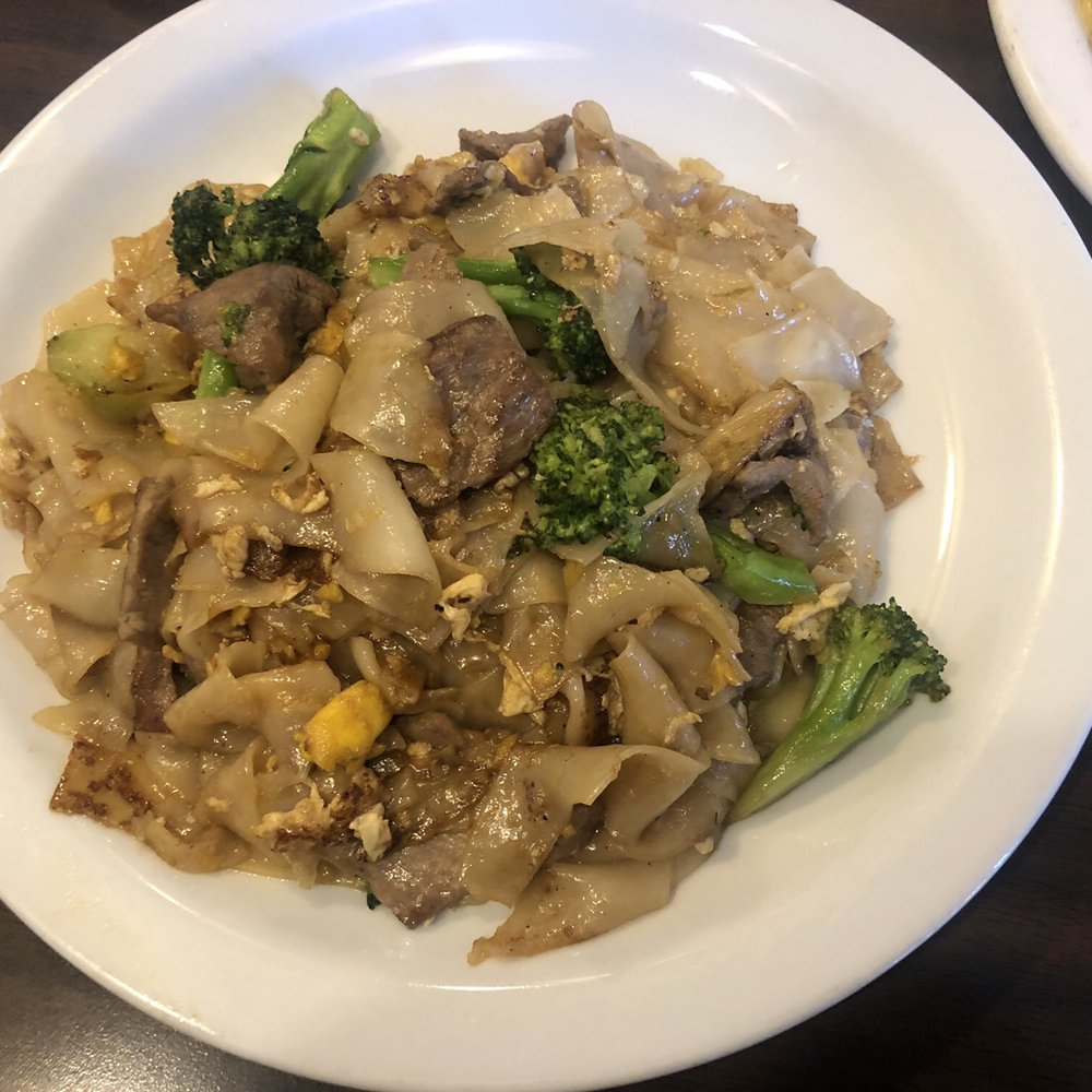 Bangkok BBQ - Beef Pad See Ew - Thai Near Me - Walnut, California Bangkok BBQ - Beef Pad See Ew - Thai Near Me - Walnut, California