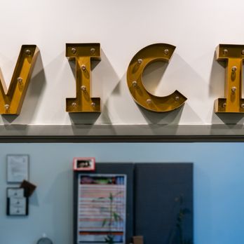 Vici Auto Group - Car Brokers Near Me - Van Nuys, California