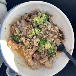 Do NOT order the Teriyaki chicken & broccoli bowl. Tiny portion and twice the price of any other pick 2.