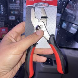 Pilot Travel Center - Buying a wrench on the road-trip to fix my wiper in heavy rain