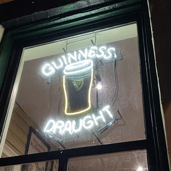 THE GARRYOWEN IRISH PUB - Updated September 2024 - 628 Photos & 817 ...