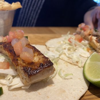 Earls Kitchen + Bar - Fish tacos - New American Near Me - Orlando, Florida
