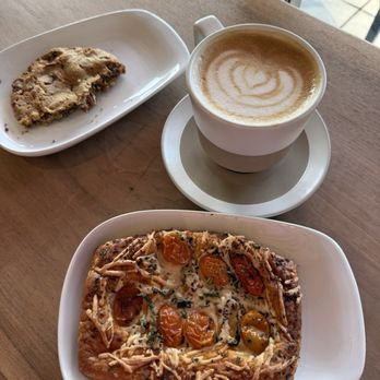 Javista Hollywood - Coffee & Tea Near Me - Los Angeles, California Javista Hollywood - Coffee & Tea Near Me - Los Angeles, California