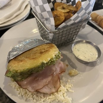 Que Chevere - Special Arepa - ham, cheese, and avocado. - Venezuelan Near Me - Mesa, Arizona