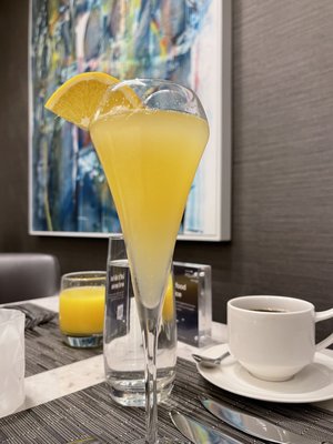 United Polaris Lounge by null