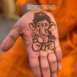 Henna Pub