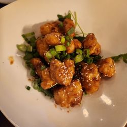 Bâton Rouge Steakhouse & Bar - Cauliflower Wings