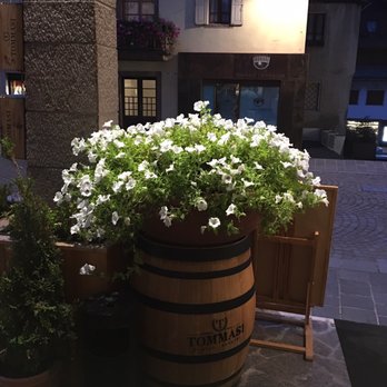 Dolom'eats all'Aquila - Outside - Italian Near Me - Cortina d'Ampezzo, BL Dolom'eats all'Aquila - Outside - Italian Near Me - Cortina d'Ampezzo, BL