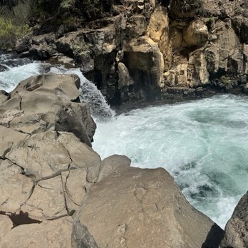 McCloud River - Hiking Near Me - McCloud, California