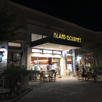 Queens MarketPlace - Shopping Centers Near Me - Waikoloa, Hawaii