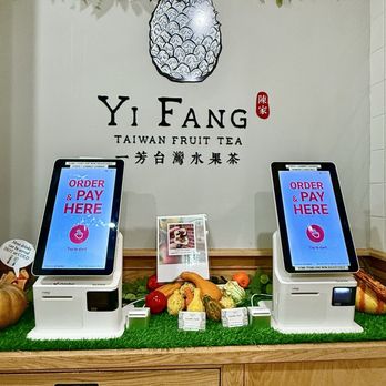 Bloome Fruit Tea - Self order kiosk - Bubble Tea Near Me - Boston, Massachusetts