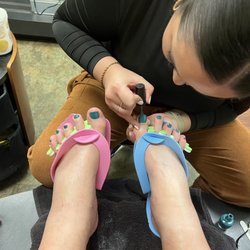 Gavin Scott Salon & Spa - Hanna gave me a sleek, shiny pedicure that lasted five or six weeks.