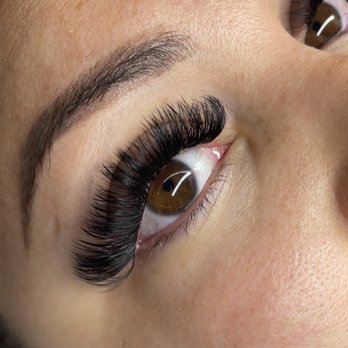 The Lash Bratt - Full Volume Lashes - Eyelash Service Near Me The Lash Bratt - Full Volume Lashes - Eyelash Service Near Me