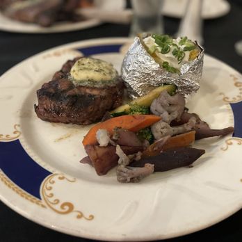 Manny's Steakhouse - Filet Fillet Mignon 8oz - Steakhouses Near Me - Vallejo, California