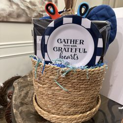 Distinct Vision - Home Sweet basket