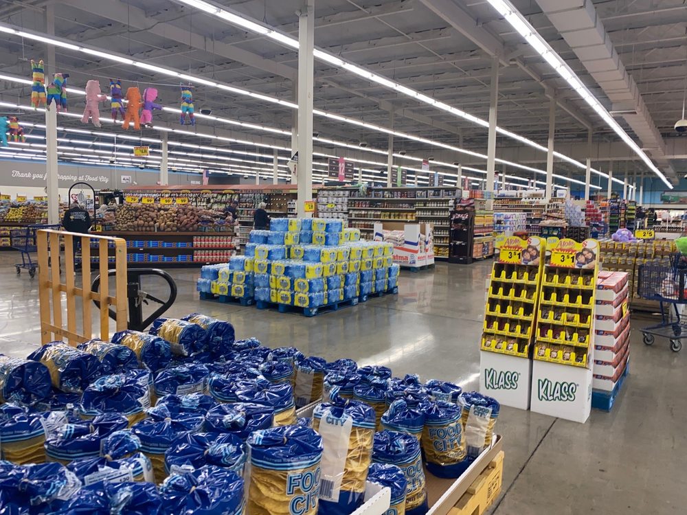 FOOD CITY Updated October 2024 24 Photos & 34 Reviews 1831 Kiowa