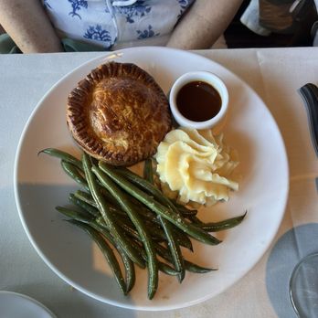 Shadowbrook - Beef Wellington - American Near Me - Capitola, California
