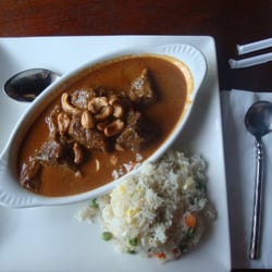 Green Mango Thai - Mus-Sa-Mun Beef Curry