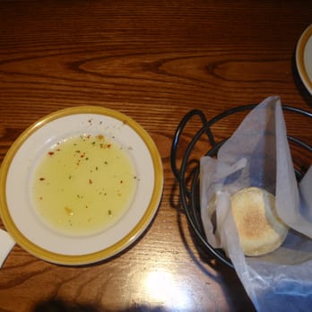 Bertucci's Italian Restaurant - Free rolls and seasoned olive oil - Italian Near Me - Braintree, Massachusetts