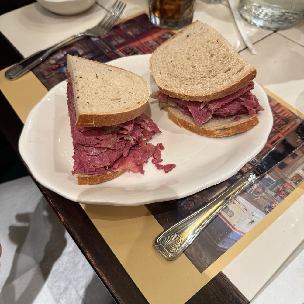 Hot corn beef on rye