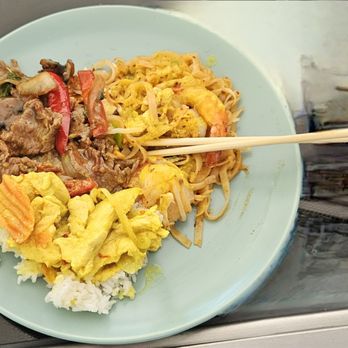 Thai Bay Restaurant - Thai Near Me - Lincoln City, Oregon