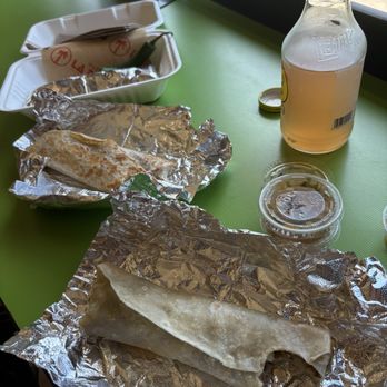 Burritos La Palma - 3 burritos and an excellent peach lemonade from the market. - Mexican Near Me - Los Angeles, California