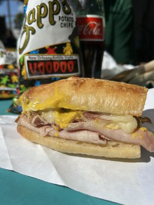 Ampersandwich by null