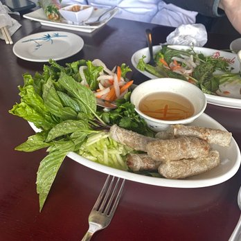 Xinh Xinh Cafe - Vietnamese Near Me - Urbana, Illinois Xinh Xinh Cafe - Vietnamese Near Me - Urbana, Illinois