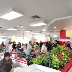 In-N-Out Burger - Dining Area