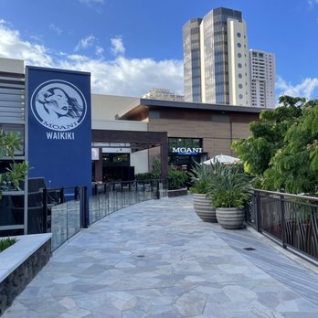 Moani Waikiki - Walking in - Seafood Near Me - Honolulu, Hawaii