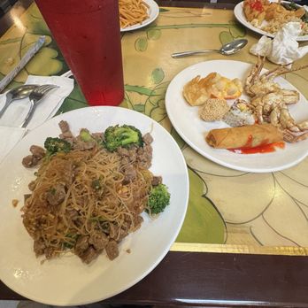China Super Buffet - Crab was dry but everything else was good - Chinese Near Me - La Mesa, California China Super Buffet - Crab was dry but everything else was good - Chinese Near Me - La Mesa, California