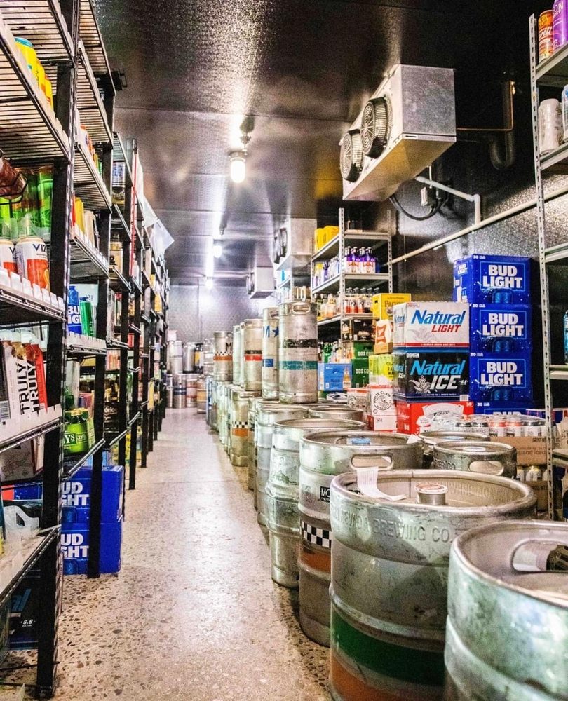 MAJESTIC MARKETPLACE 793 Photos & 150 Reviews 601 E Piccadilly Dr