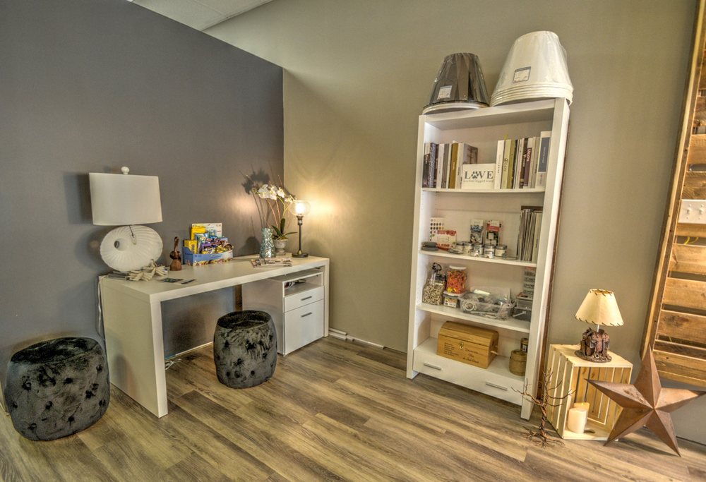 LIGHTING & ACCENT GALLERY Updated July 2024 Request Consultation 23 Photos 399